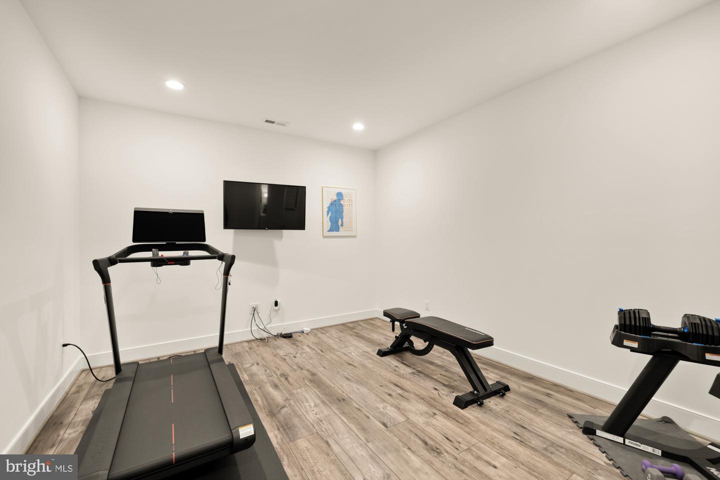 1814 PEABODY DR, FALLS CHURCH, Virginia 22043, 5 Bedrooms Bedrooms, ,4 BathroomsBathrooms,Residential,For sale,1814 PEABODY DR,VAFX2281546 MLS # VAFX2281546