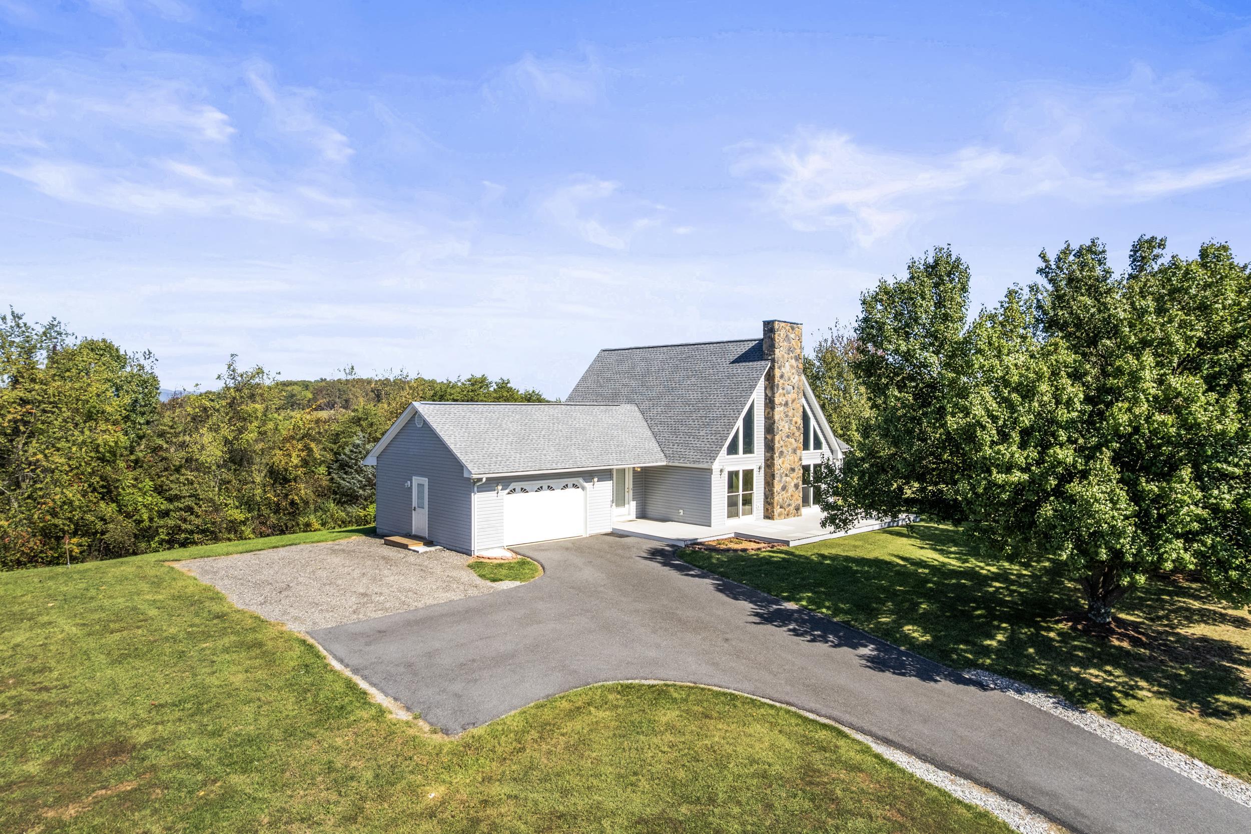 227 HUFFMAN LN, FAIRFIELD, Virginia 24435, 3 Bedrooms Bedrooms, ,2 BathroomsBathrooms,Residential,227 HUFFMAN LN,672172 MLS # 672172 227 HUFFMAN LN, FAIRFIELD, Virginia 24435, 3 Bedrooms Bedrooms, ,2 BathroomsBathrooms,Residential,227 HUFFMAN LN,672172 MLS # 672172