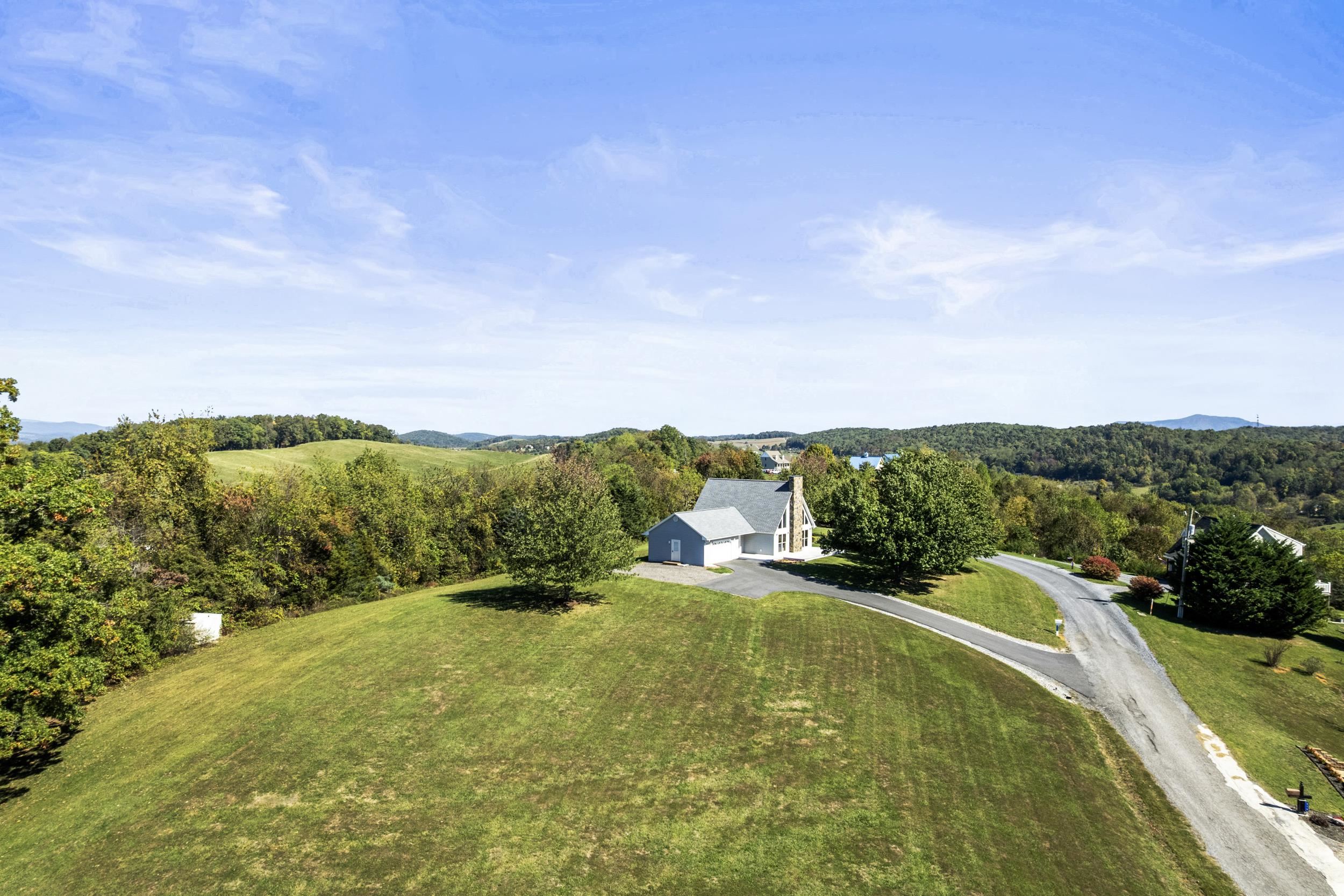 227 HUFFMAN LN, FAIRFIELD, Virginia 24435, 3 Bedrooms Bedrooms, ,2 BathroomsBathrooms,Residential,227 HUFFMAN LN,672172 MLS # 672172 227 HUFFMAN LN, FAIRFIELD, Virginia 24435, 3 Bedrooms Bedrooms, ,2 BathroomsBathrooms,Residential,227 HUFFMAN LN,672172 MLS # 672172