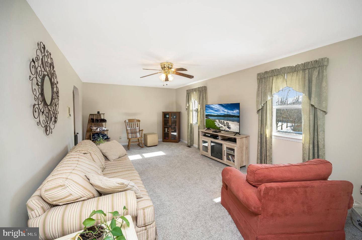 2 SAINT JAMES CT, STAFFORD, Virginia 22556, 4 Bedrooms Bedrooms, 12 Rooms Rooms,2 BathroomsBathrooms,Residential,For sale,2 SAINT JAMES CT,VAST2044932 MLS # VAST2044932