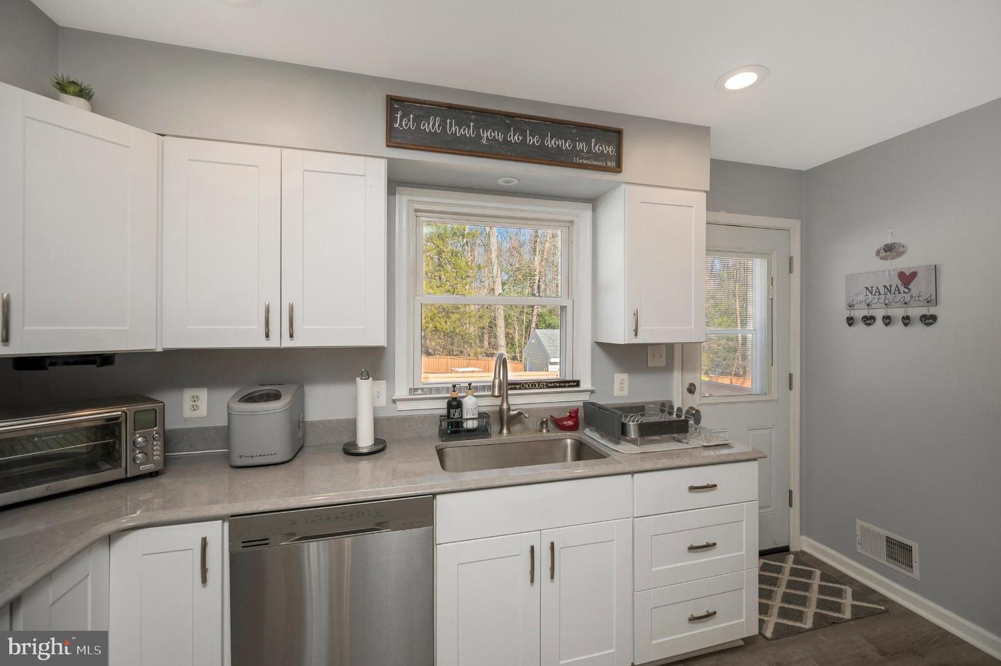 2 SAINT JAMES CT, STAFFORD, Virginia 22556, 4 Bedrooms Bedrooms, 12 Rooms Rooms,2 BathroomsBathrooms,Residential,For sale,2 SAINT JAMES CT,VAST2044932 MLS # VAST2044932