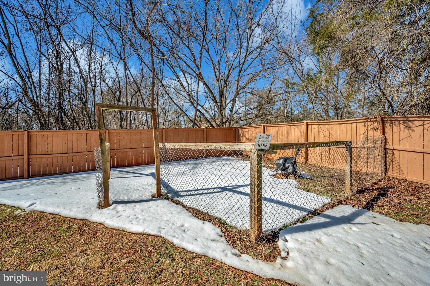 2 SAINT JAMES CT, STAFFORD, Virginia 22556, 4 Bedrooms Bedrooms, 12 Rooms Rooms,2 BathroomsBathrooms,Residential,For sale,2 SAINT JAMES CT,VAST2044932 MLS # VAST2044932