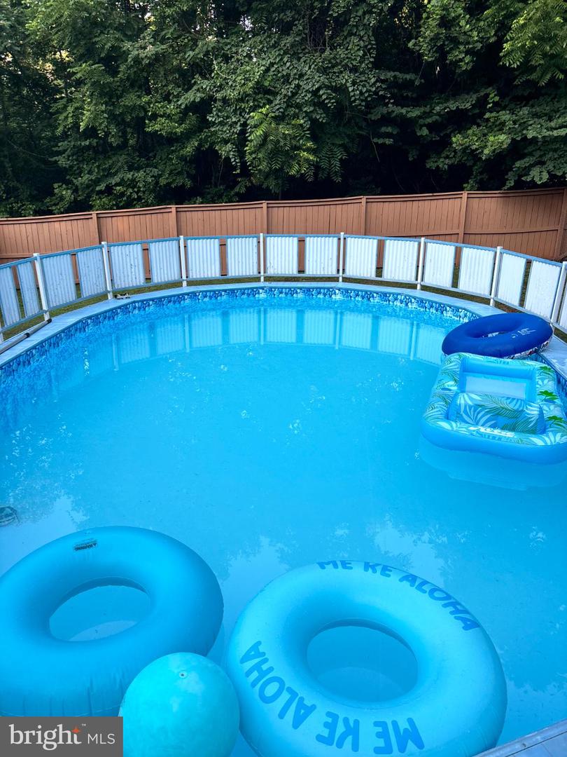 2 SAINT JAMES CT, STAFFORD, Virginia 22556, 4 Bedrooms Bedrooms, 12 Rooms Rooms,2 BathroomsBathrooms,Residential,For sale,2 SAINT JAMES CT,VAST2044932 MLS # VAST2044932