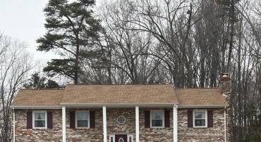 2 SAINT JAMES CT, STAFFORD, Virginia 22556, 2 Bedrooms Bedrooms, 11 Rooms Rooms,2 BathroomsBathrooms,Residential,For sale,2 SAINT JAMES CT,VAST2044932 MLS # VAST2044932