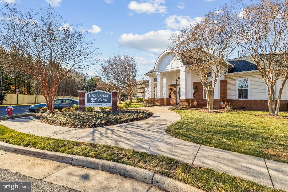 3810 LIGHTFOOT ST #404, CHANTILLY, Virginia 20151, 1 Bedroom Bedrooms, 6 Rooms Rooms,1 BathroomBathrooms,Residential,For sale,3810 LIGHTFOOT ST #404,VAFX2283884 MLS # VAFX2283884