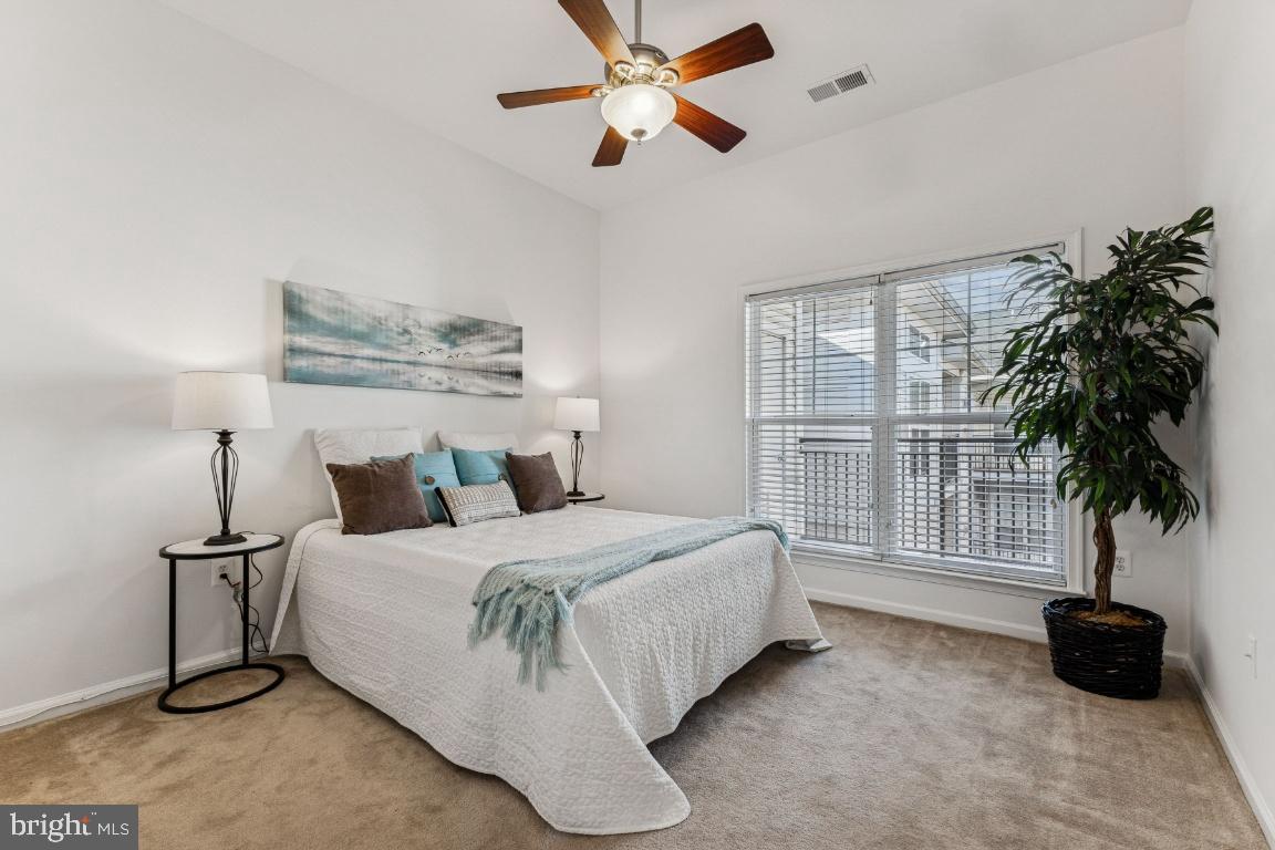 3810 LIGHTFOOT ST #404, CHANTILLY, Virginia 20151, 1 Bedroom Bedrooms, 6 Rooms Rooms,1 BathroomBathrooms,Residential,For sale,3810 LIGHTFOOT ST #404,VAFX2283884 MLS # VAFX2283884