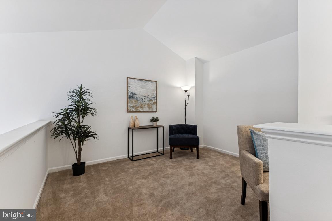 3810 LIGHTFOOT ST #404, CHANTILLY, Virginia 20151, 1 Bedroom Bedrooms, 6 Rooms Rooms,1 BathroomBathrooms,Residential,For sale,3810 LIGHTFOOT ST #404,VAFX2283884 MLS # VAFX2283884