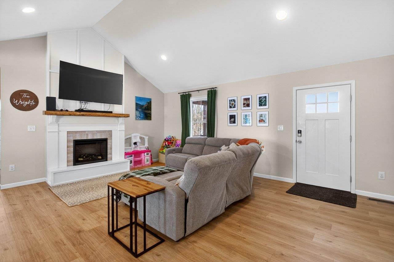 124 BELVEDERE ST, TIMBERVILLE, Virginia 22853, 3 Bedrooms Bedrooms, ,3 BathroomsBathrooms,Residential,124 BELVEDERE ST,673235 MLS # 673235