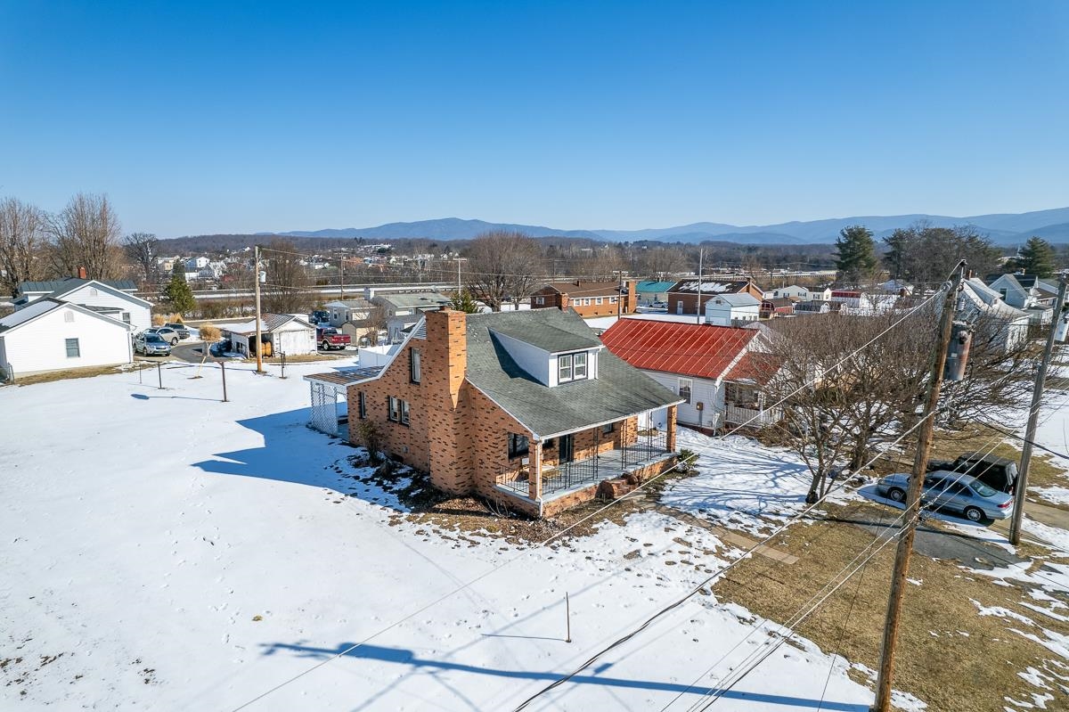 314 W SPRING AVE, ELKTON, Virginia 22827, 3 Bedrooms Bedrooms, ,1 BathroomBathrooms,Residential,314 W SPRING AVE,673238 MLS # 673238 314 W SPRING AVE, ELKTON, Virginia 22827, 3 Bedrooms Bedrooms, ,1 BathroomBathrooms,Residential,314 W SPRING AVE,673238 MLS # 673238