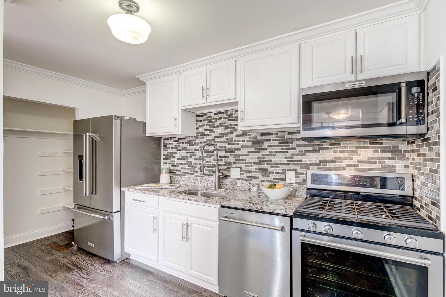 517 N ARMISTEAD ST #303, ALEXANDRIA, Virginia 22312, 3 Bedrooms Bedrooms, ,2 BathroomsBathrooms,Residential,For sale,517 N ARMISTEAD ST #303,VAAX2052960 MLS # VAAX2052960