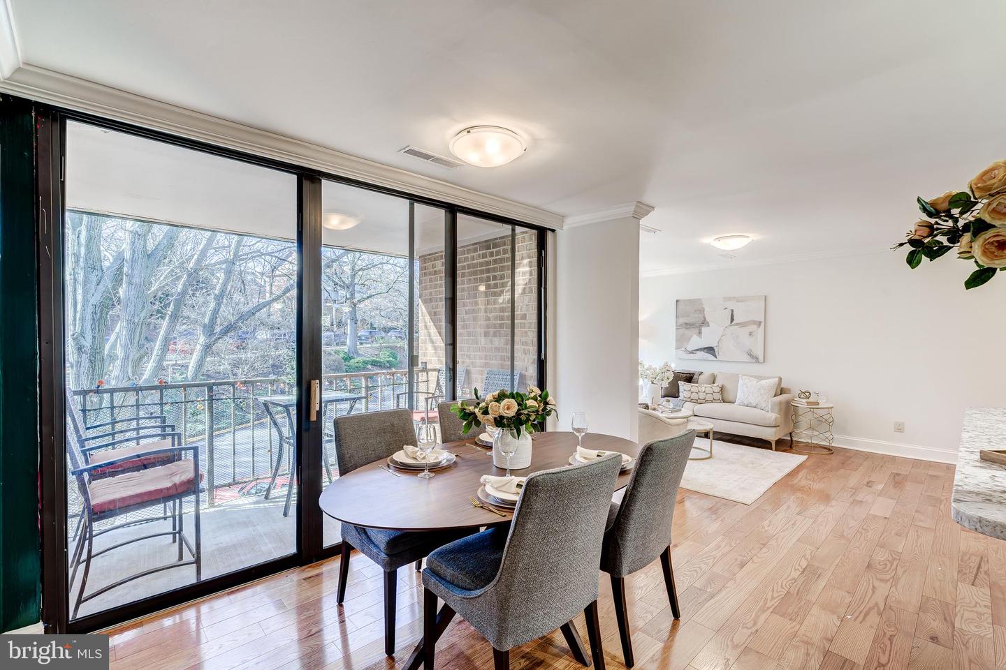 517 N ARMISTEAD ST #303, ALEXANDRIA, Virginia 22312, 3 Bedrooms Bedrooms, ,2 BathroomsBathrooms,Residential,For sale,517 N ARMISTEAD ST #303,VAAX2052960 MLS # VAAX2052960