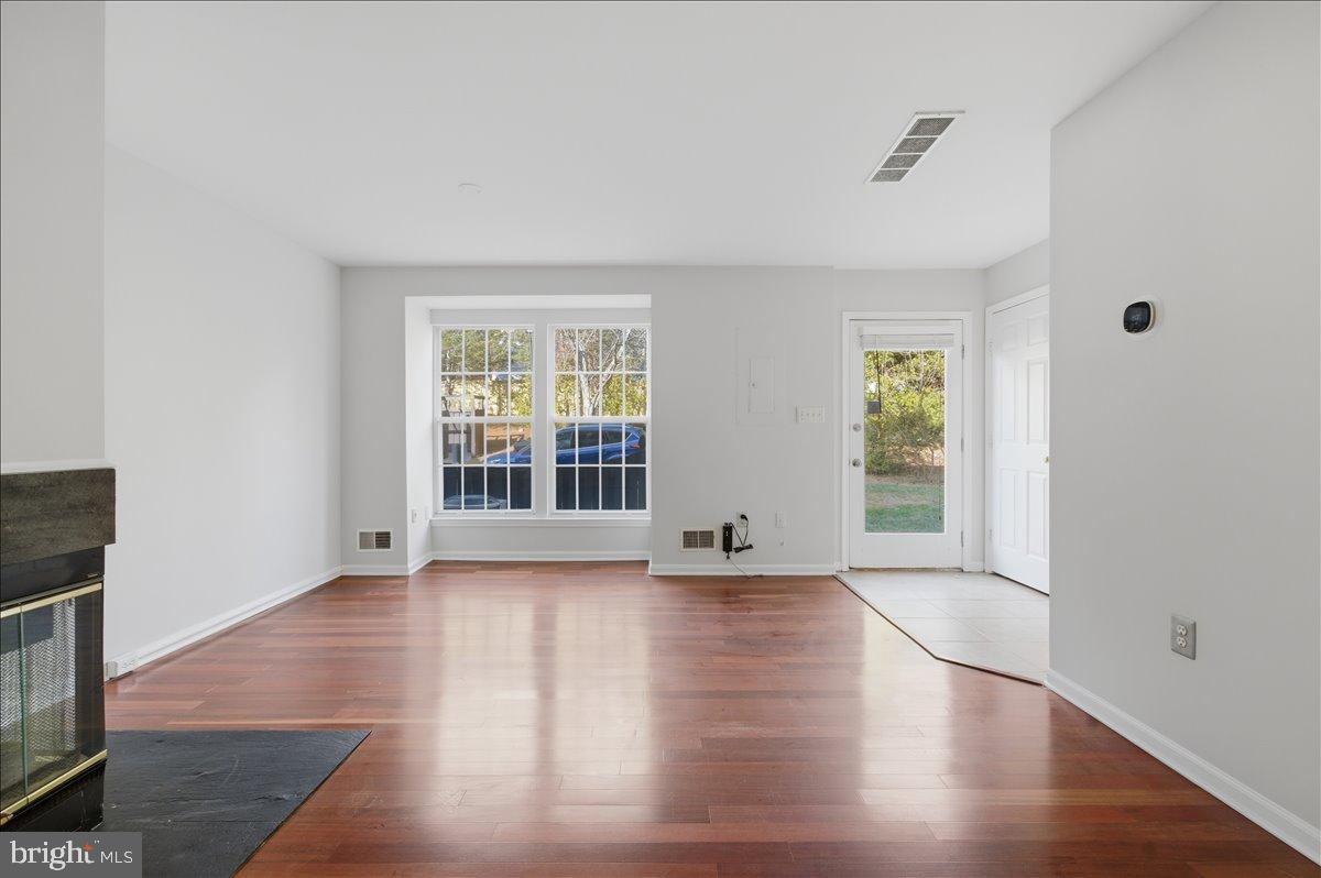 8307 GREEN HERON WAY #11, LORTON, Virginia 22079, 3 Bedrooms Bedrooms, 6 Rooms Rooms,2 BathroomsBathrooms,Residential,For sale,8307 GREEN HERON WAY #11,VAFX2285144 MLS # VAFX2285144