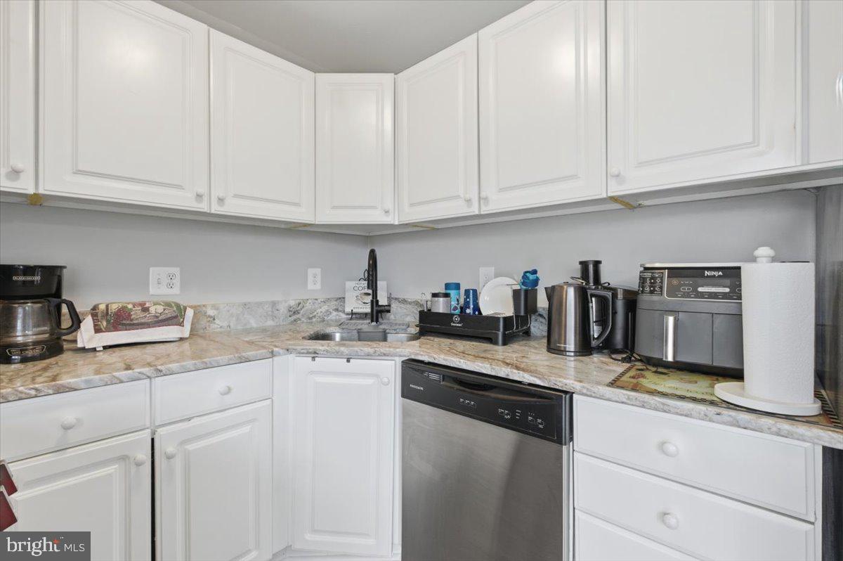 13260 POENER PL, HERNDON, Virginia 20170, 3 Bedrooms Bedrooms, ,1 BathroomBathrooms,Residential,For sale,13260 POENER PL,VAFX2285350 MLS # VAFX2285350