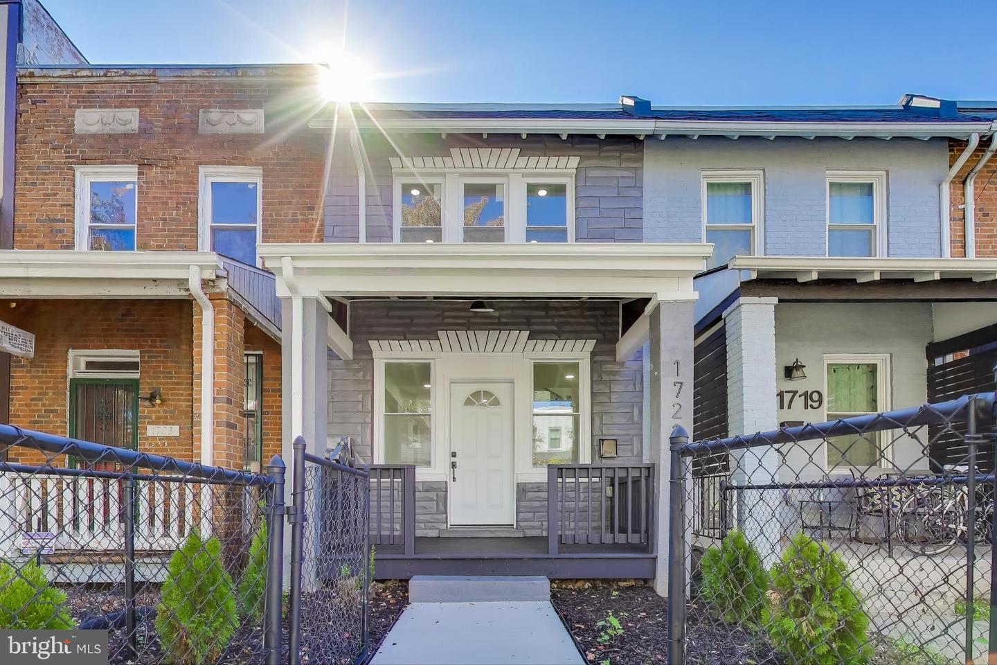 1721 L ST NE, WASHINGTON, District Of Columbia 20002, 2 Bedrooms Bedrooms, ,2 BathroomsBathrooms,Residential,For sale,1721 L ST NE,DCDC2241060 MLS # DCDC2241060