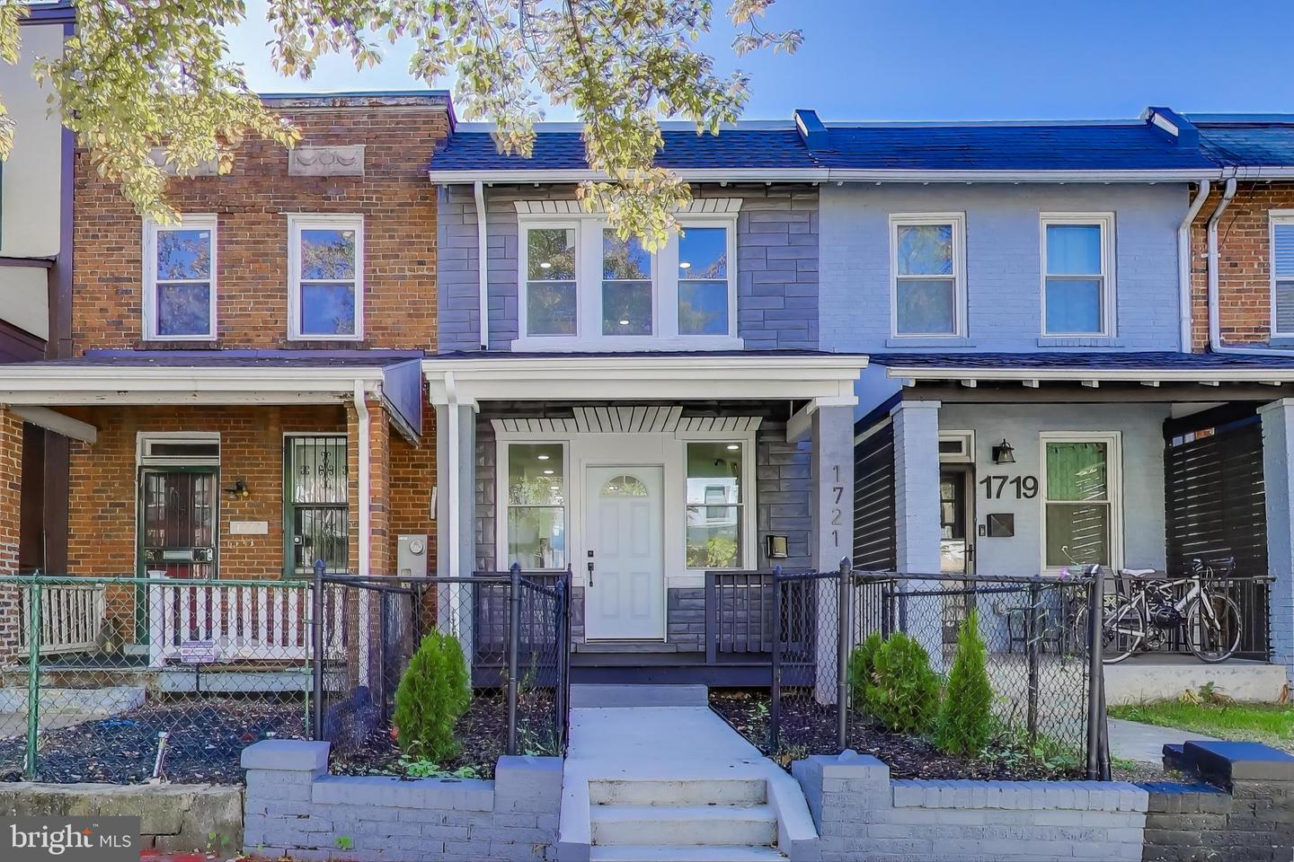 1721 L ST NE, WASHINGTON, District Of Columbia 20002, 2 Bedrooms Bedrooms, ,2 BathroomsBathrooms,Residential,For sale,1721 L ST NE,DCDC2241060 MLS # DCDC2241060