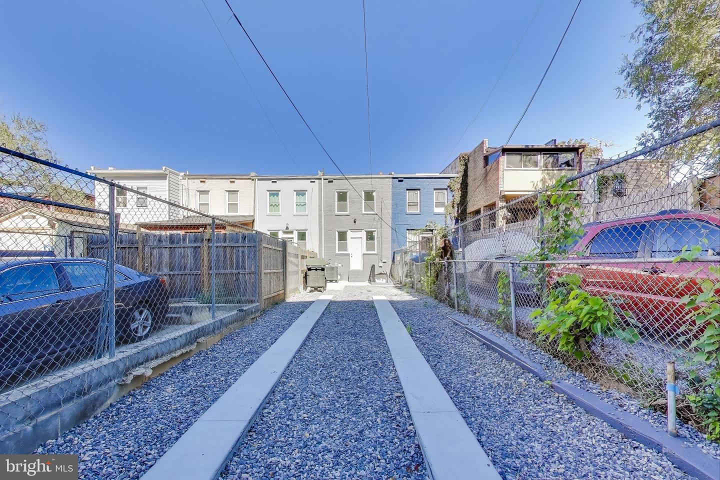 1721 L ST NE, WASHINGTON, District Of Columbia 20002, 2 Bedrooms Bedrooms, ,2 BathroomsBathrooms,Residential,For sale,1721 L ST NE,DCDC2241060 MLS # DCDC2241060