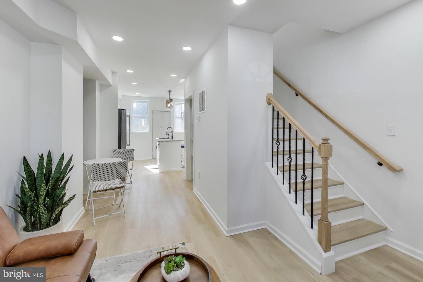 1721 L ST NE, WASHINGTON, District Of Columbia 20002, 2 Bedrooms Bedrooms, ,2 BathroomsBathrooms,Residential,For sale,1721 L ST NE,DCDC2241060 MLS # DCDC2241060