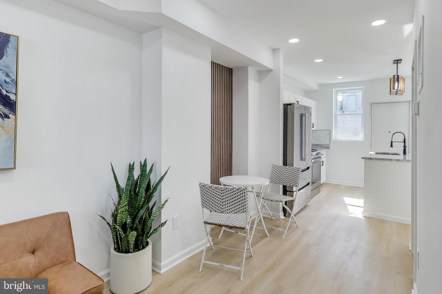 1721 L ST NE, WASHINGTON, District Of Columbia 20002, 2 Bedrooms Bedrooms, ,2 BathroomsBathrooms,Residential,For sale,1721 L ST NE,DCDC2241060 MLS # DCDC2241060