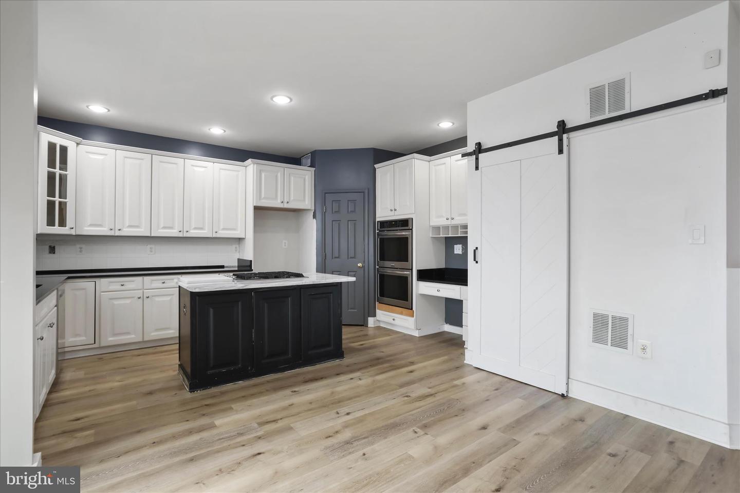 211 LYNNEHAVEN DR, WINCHESTER, Virginia 22602, 5 Bedrooms Bedrooms, ,3 BathroomsBathrooms,Residential,For sale,211 LYNNEHAVEN DR,VAFV2038860 MLS # VAFV2038860