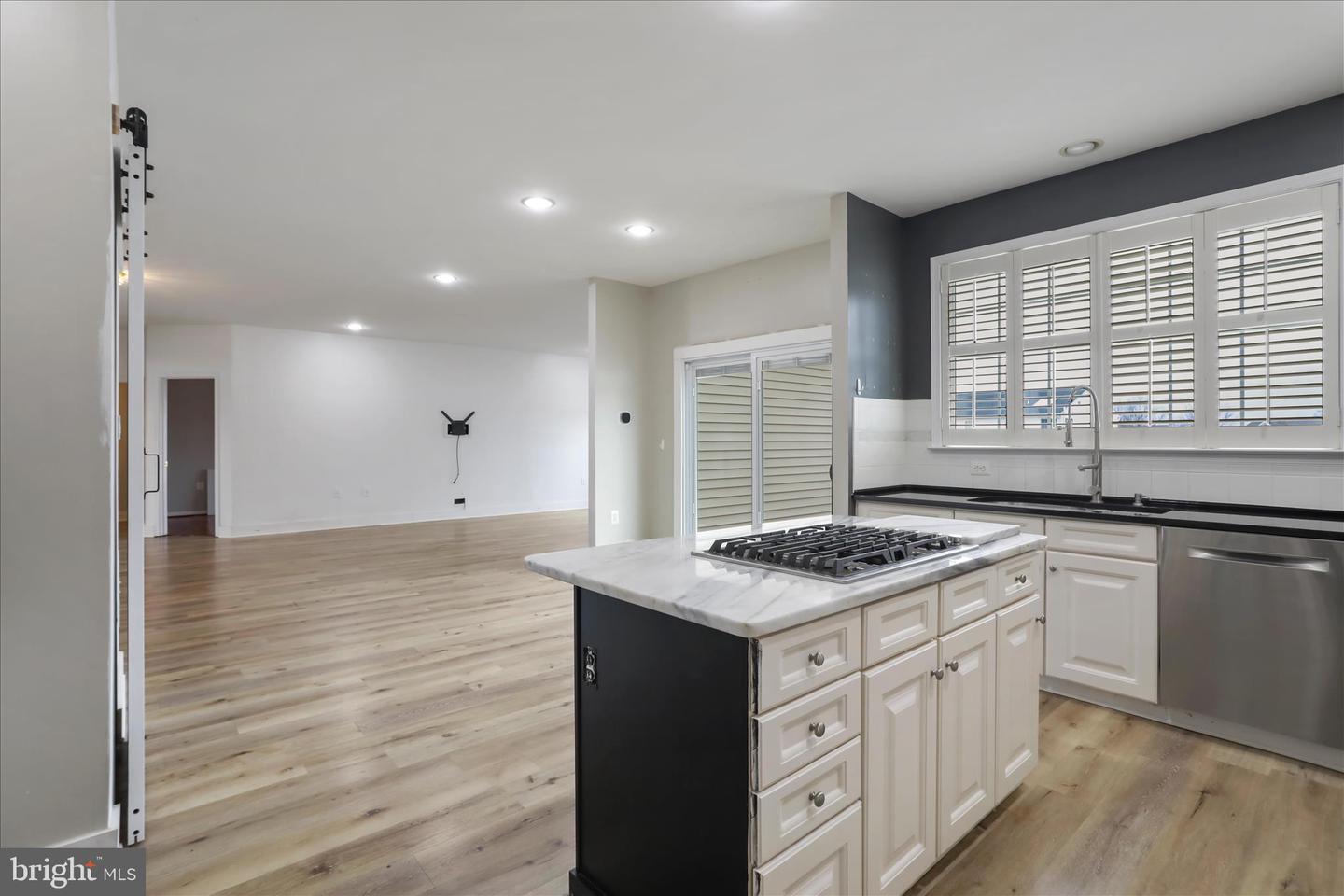 211 LYNNEHAVEN DR, WINCHESTER, Virginia 22602, 5 Bedrooms Bedrooms, ,3 BathroomsBathrooms,Residential,For sale,211 LYNNEHAVEN DR,VAFV2038860 MLS # VAFV2038860