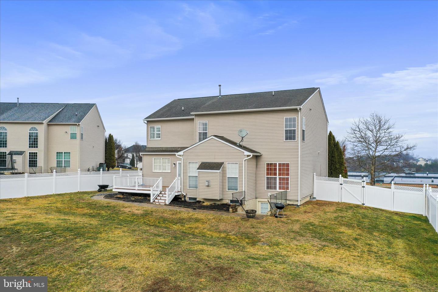 211 LYNNEHAVEN DR, WINCHESTER, Virginia 22602, 5 Bedrooms Bedrooms, ,3 BathroomsBathrooms,Residential,For sale,211 LYNNEHAVEN DR,VAFV2038860 MLS # VAFV2038860