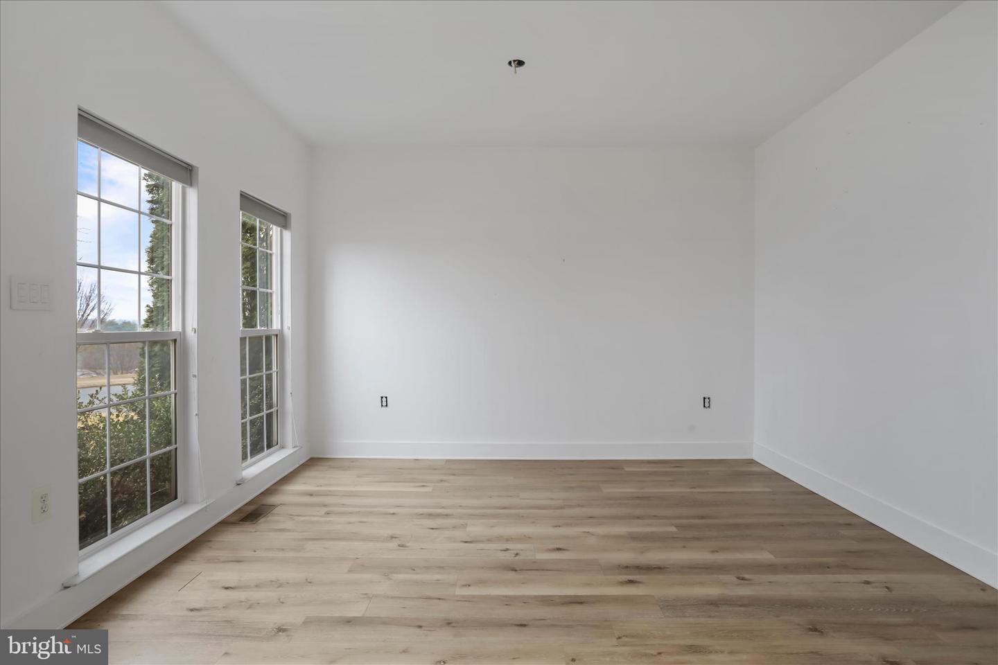 211 LYNNEHAVEN DR, WINCHESTER, Virginia 22602, 5 Bedrooms Bedrooms, ,3 BathroomsBathrooms,Residential,For sale,211 LYNNEHAVEN DR,VAFV2038860 MLS # VAFV2038860