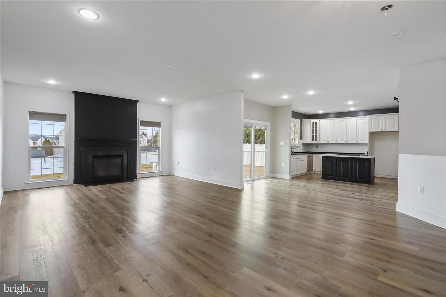 211 LYNNEHAVEN DR, WINCHESTER, Virginia 22602, 5 Bedrooms Bedrooms, ,3 BathroomsBathrooms,Residential,For sale,211 LYNNEHAVEN DR,VAFV2038860 MLS # VAFV2038860