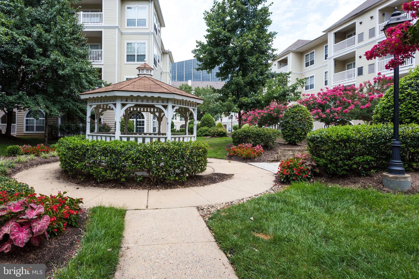 4560 STRUTFIELD LN #1110, ALEXANDRIA, Virginia 22311, 1 Bedroom Bedrooms, ,1 BathroomBathrooms,Residential,For sale,4560 STRUTFIELD LN #1110,VAAX2053152 MLS # VAAX2053152 4560 STRUTFIELD LN #1110, ALEXANDRIA, Virginia 22311, 1 Bedroom Bedrooms, ,1 BathroomBathrooms,Residential,For sale,4560 STRUTFIELD LN #1110,VAAX2053152 MLS # VAAX2053152