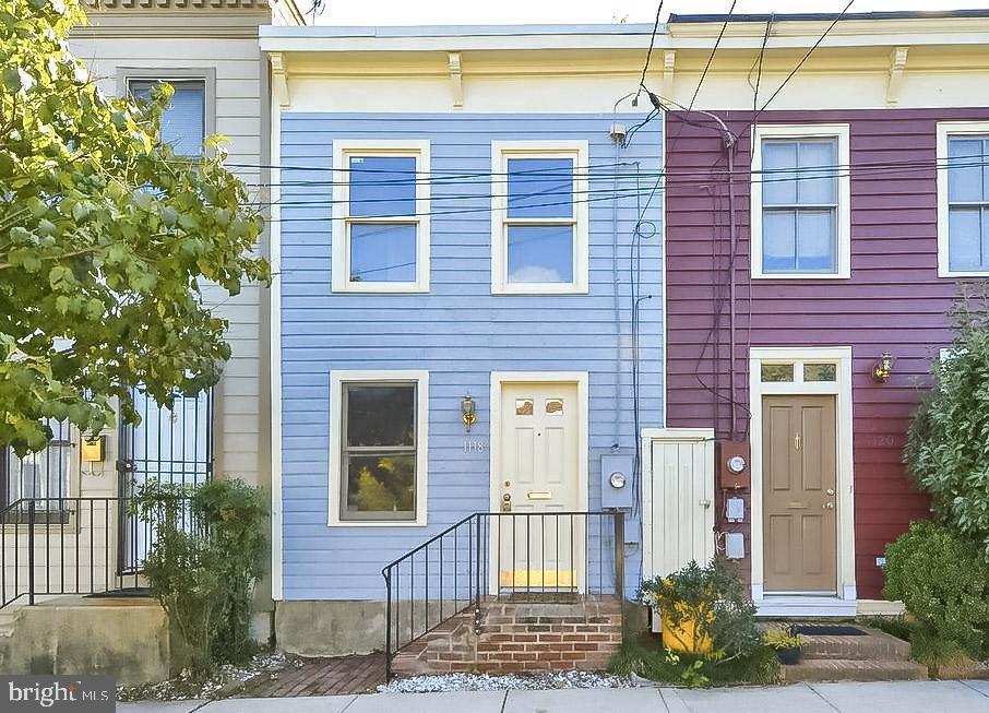 1118 PRINCESS ST, ALEXANDRIA, Virginia 22314, 2 Bedrooms Bedrooms, ,1 BathroomBathrooms,Residential,For sale,1118 PRINCESS ST,VAAX2053328 MLS # VAAX2053328