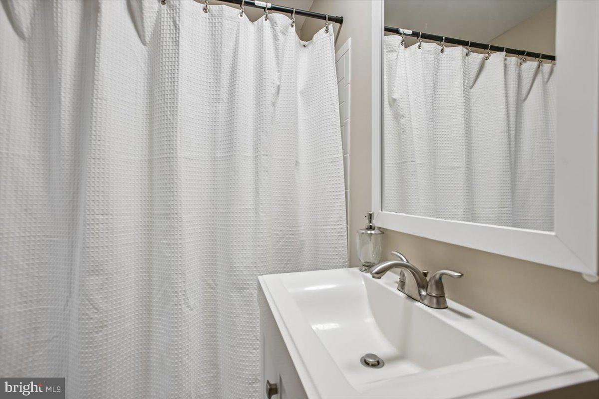 1118 PRINCESS ST, ALEXANDRIA, Virginia 22314, 2 Bedrooms Bedrooms, ,1 BathroomBathrooms,Residential,For sale,1118 PRINCESS ST,VAAX2053328 MLS # VAAX2053328