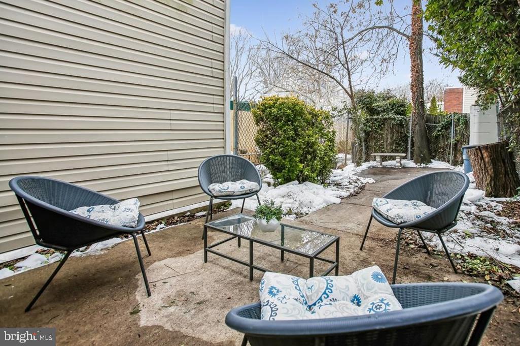 1118 PRINCESS ST, ALEXANDRIA, Virginia 22314, 2 Bedrooms Bedrooms, ,1 BathroomBathrooms,Residential,For sale,1118 PRINCESS ST,VAAX2053328 MLS # VAAX2053328