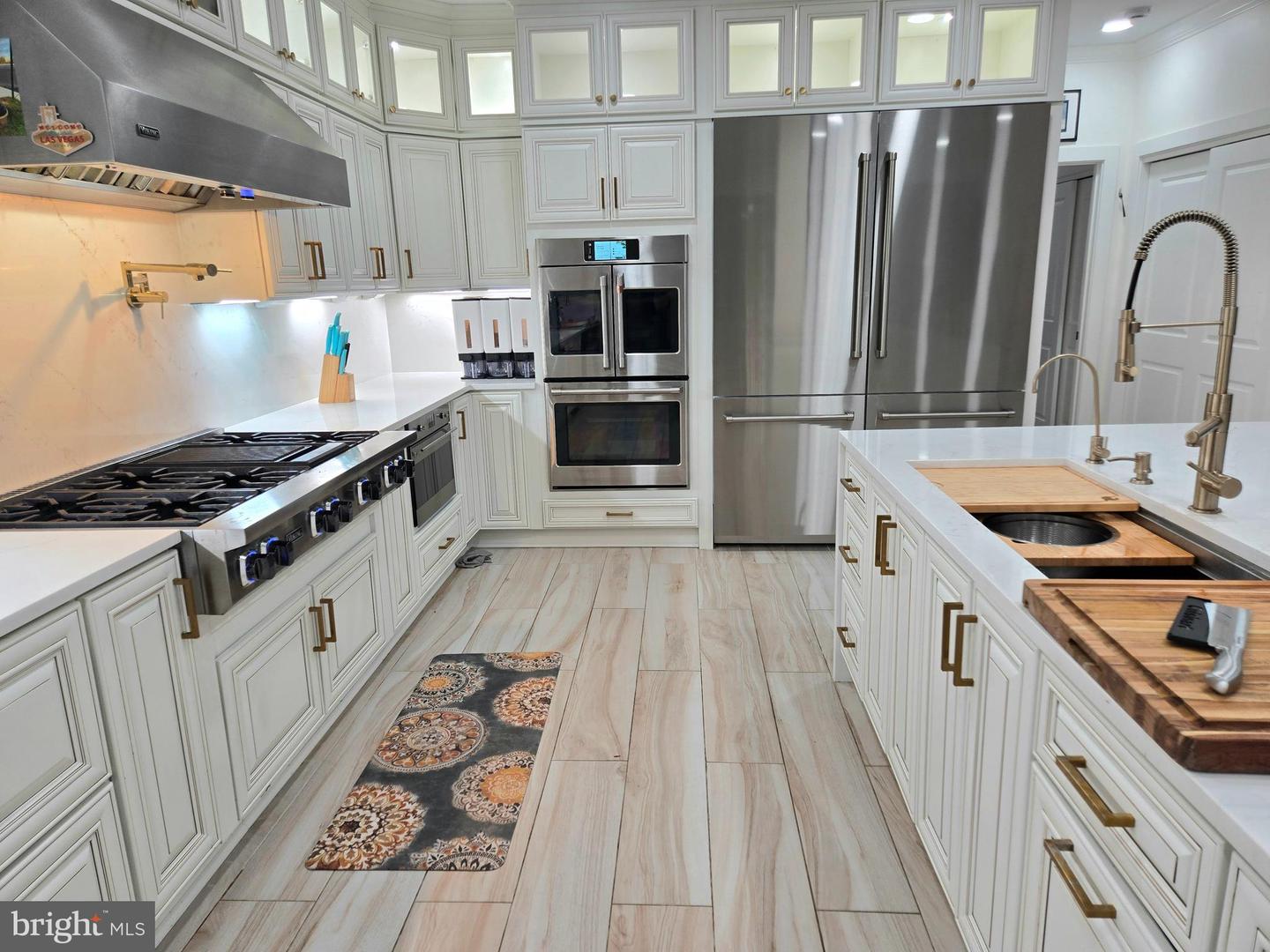 4702 LEIGHFIELD VALLEY DR, CHANTILLY, Virginia 20151, 5 Bedrooms Bedrooms, ,5 BathroomsBathrooms,Residential,For sale,4702 LEIGHFIELD VALLEY DR,VAFX2287164 MLS # VAFX2287164