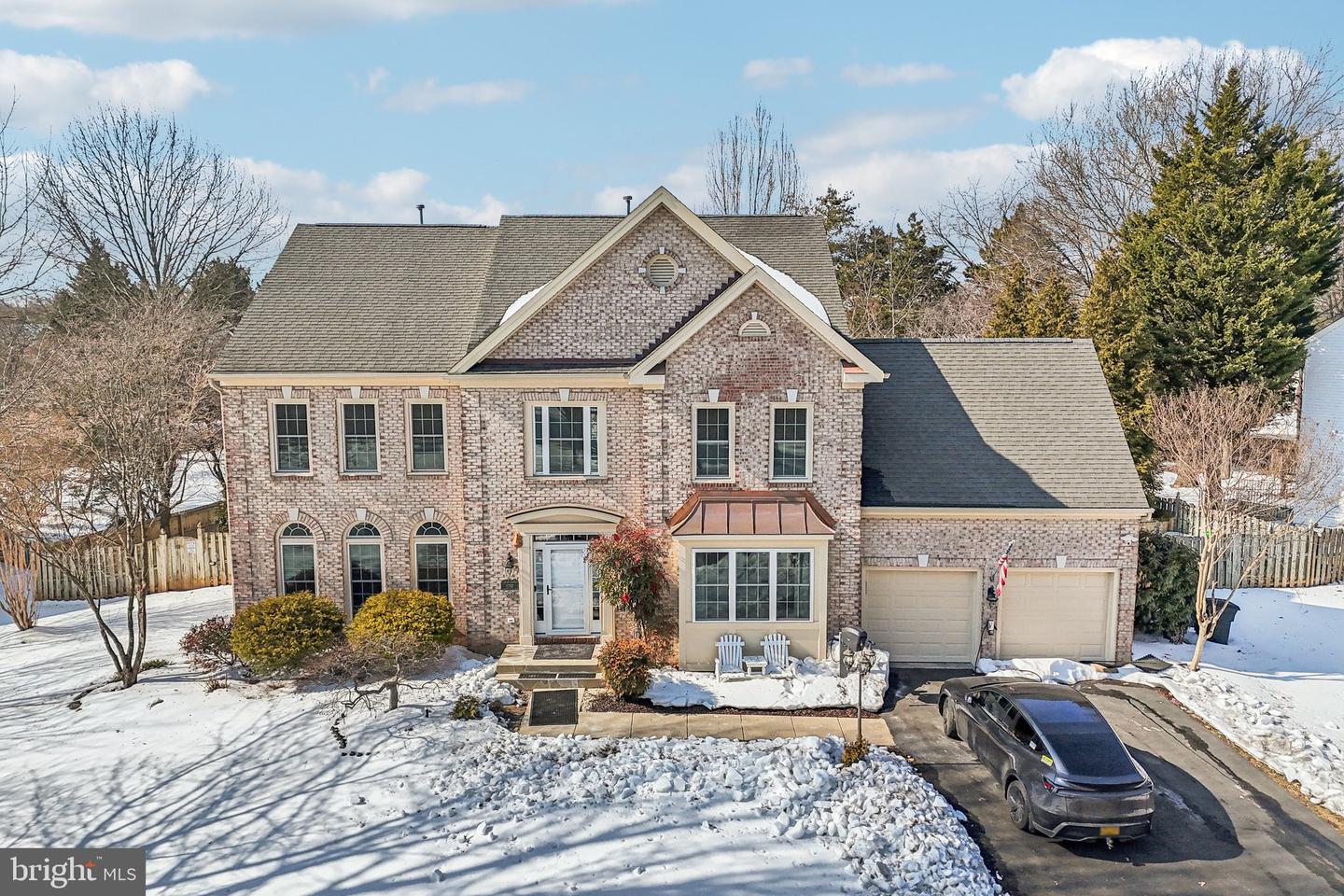 4702 LEIGHFIELD VALLEY DR, CHANTILLY, Virginia 20151, 5 Bedrooms Bedrooms, ,5 BathroomsBathrooms,Residential,For sale,4702 LEIGHFIELD VALLEY DR,VAFX2287164 MLS # VAFX2287164