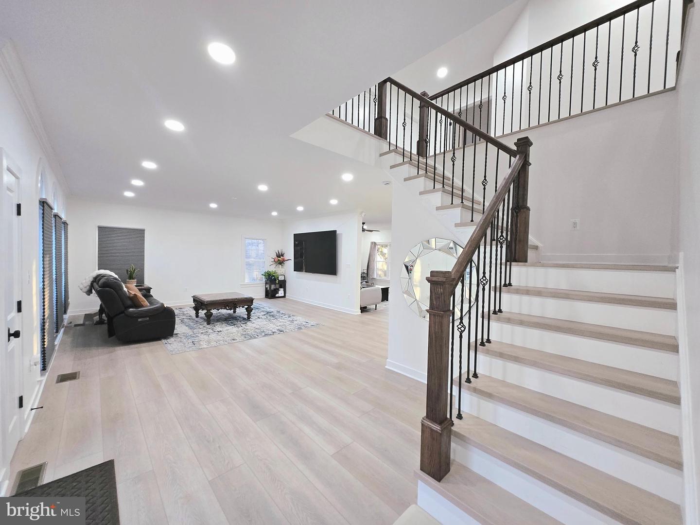 4702 LEIGHFIELD VALLEY DR, CHANTILLY, Virginia 20151, 5 Bedrooms Bedrooms, ,5 BathroomsBathrooms,Residential,For sale,4702 LEIGHFIELD VALLEY DR,VAFX2287164 MLS # VAFX2287164