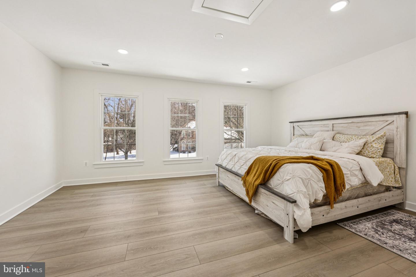 4702 LEIGHFIELD VALLEY DR, CHANTILLY, Virginia 20151, 5 Bedrooms Bedrooms, ,5 BathroomsBathrooms,Residential,For sale,4702 LEIGHFIELD VALLEY DR,VAFX2287164 MLS # VAFX2287164