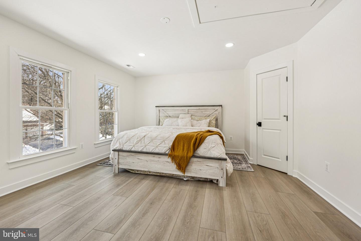 4702 LEIGHFIELD VALLEY DR, CHANTILLY, Virginia 20151, 5 Bedrooms Bedrooms, ,5 BathroomsBathrooms,Residential,For sale,4702 LEIGHFIELD VALLEY DR,VAFX2287164 MLS # VAFX2287164