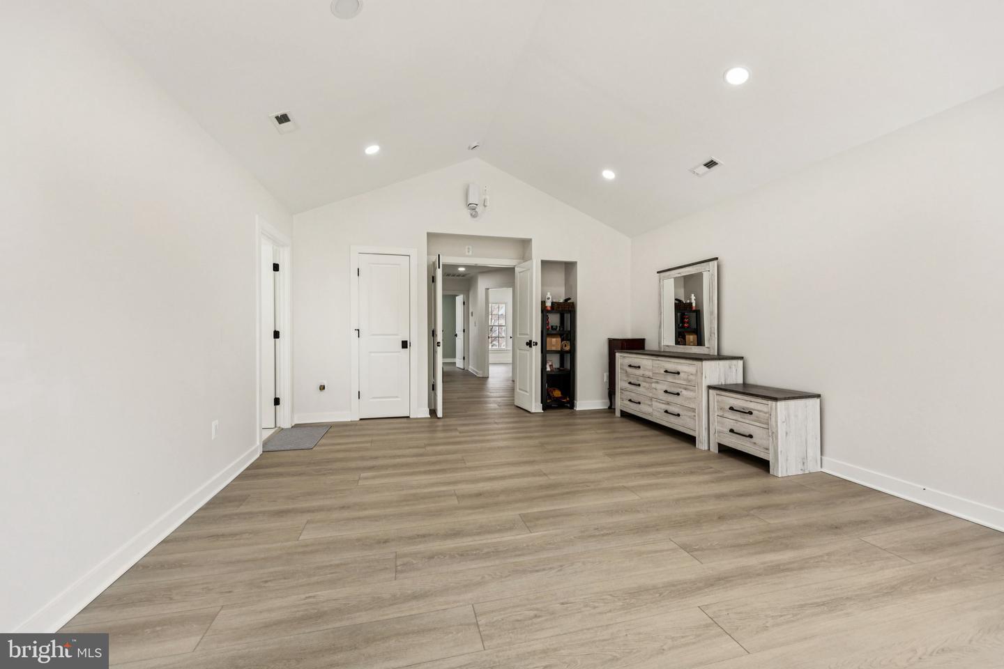 4702 LEIGHFIELD VALLEY DR, CHANTILLY, Virginia 20151, 5 Bedrooms Bedrooms, ,5 BathroomsBathrooms,Residential,For sale,4702 LEIGHFIELD VALLEY DR,VAFX2287164 MLS # VAFX2287164