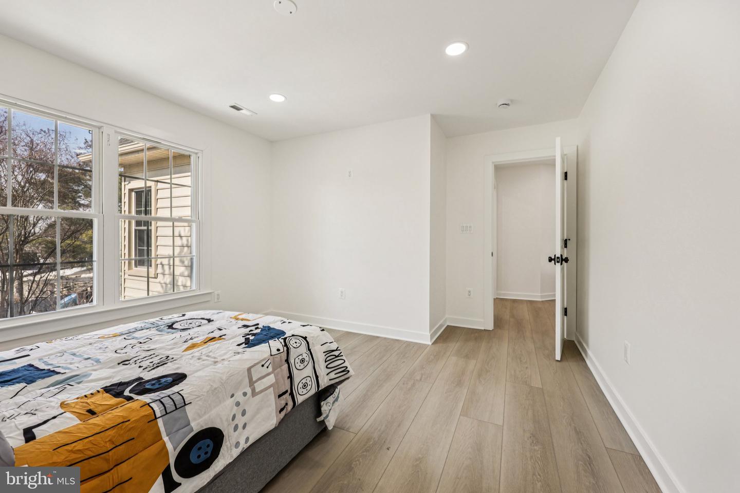 4702 LEIGHFIELD VALLEY DR, CHANTILLY, Virginia 20151, 5 Bedrooms Bedrooms, ,5 BathroomsBathrooms,Residential,For sale,4702 LEIGHFIELD VALLEY DR,VAFX2287164 MLS # VAFX2287164