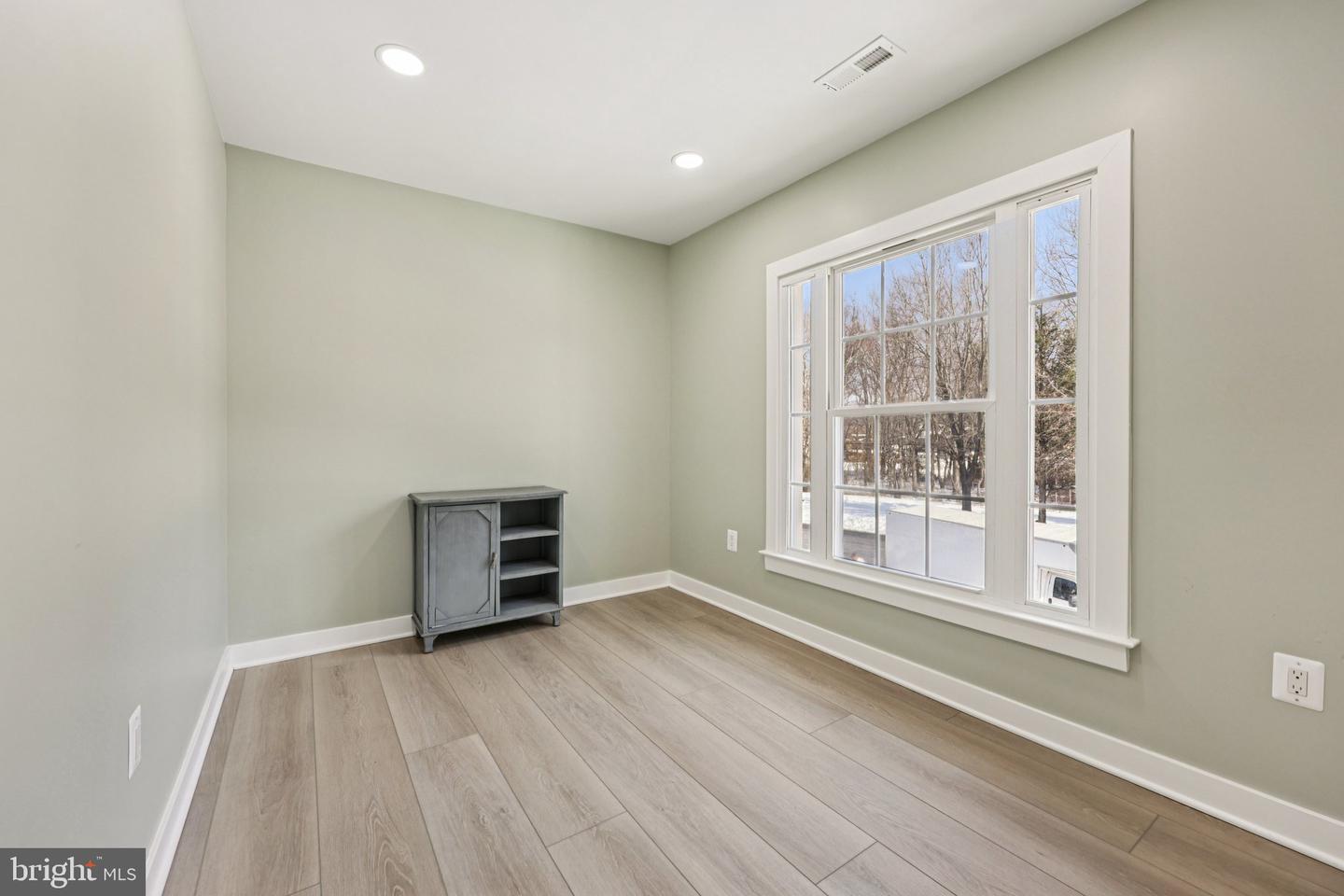 4702 LEIGHFIELD VALLEY DR, CHANTILLY, Virginia 20151, 5 Bedrooms Bedrooms, ,5 BathroomsBathrooms,Residential,For sale,4702 LEIGHFIELD VALLEY DR,VAFX2287164 MLS # VAFX2287164