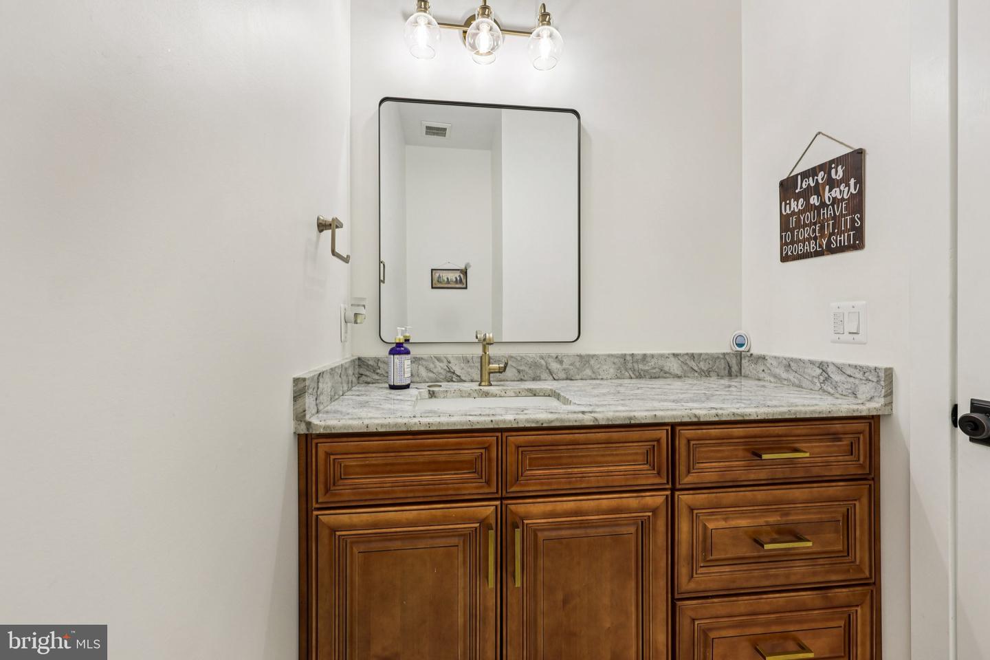 4702 LEIGHFIELD VALLEY DR, CHANTILLY, Virginia 20151, 5 Bedrooms Bedrooms, ,5 BathroomsBathrooms,Residential,For sale,4702 LEIGHFIELD VALLEY DR,VAFX2287164 MLS # VAFX2287164