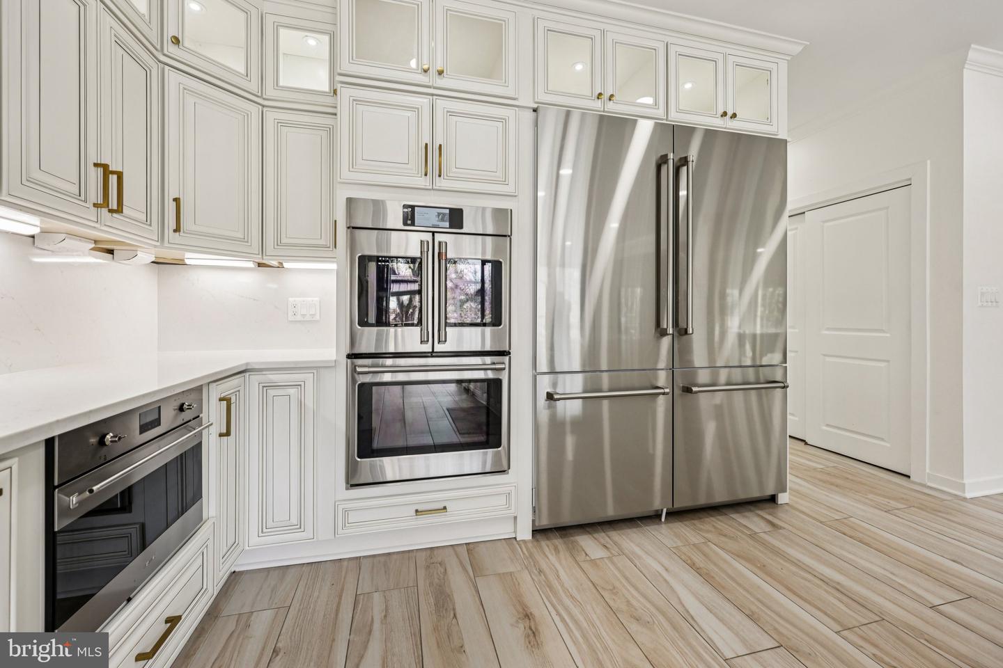 4702 LEIGHFIELD VALLEY DR, CHANTILLY, Virginia 20151, 5 Bedrooms Bedrooms, ,5 BathroomsBathrooms,Residential,For sale,4702 LEIGHFIELD VALLEY DR,VAFX2287164 MLS # VAFX2287164