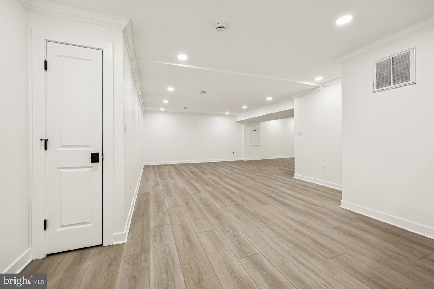 4702 LEIGHFIELD VALLEY DR, CHANTILLY, Virginia 20151, 5 Bedrooms Bedrooms, ,5 BathroomsBathrooms,Residential,For sale,4702 LEIGHFIELD VALLEY DR,VAFX2287164 MLS # VAFX2287164