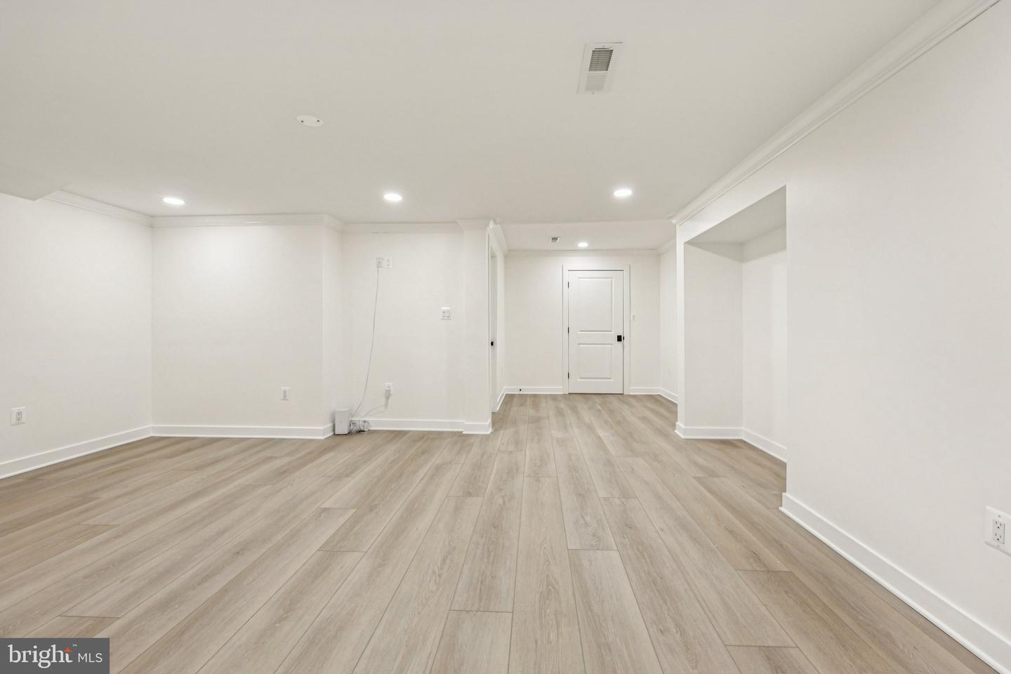 4702 LEIGHFIELD VALLEY DR, CHANTILLY, Virginia 20151, 5 Bedrooms Bedrooms, ,5 BathroomsBathrooms,Residential,For sale,4702 LEIGHFIELD VALLEY DR,VAFX2287164 MLS # VAFX2287164