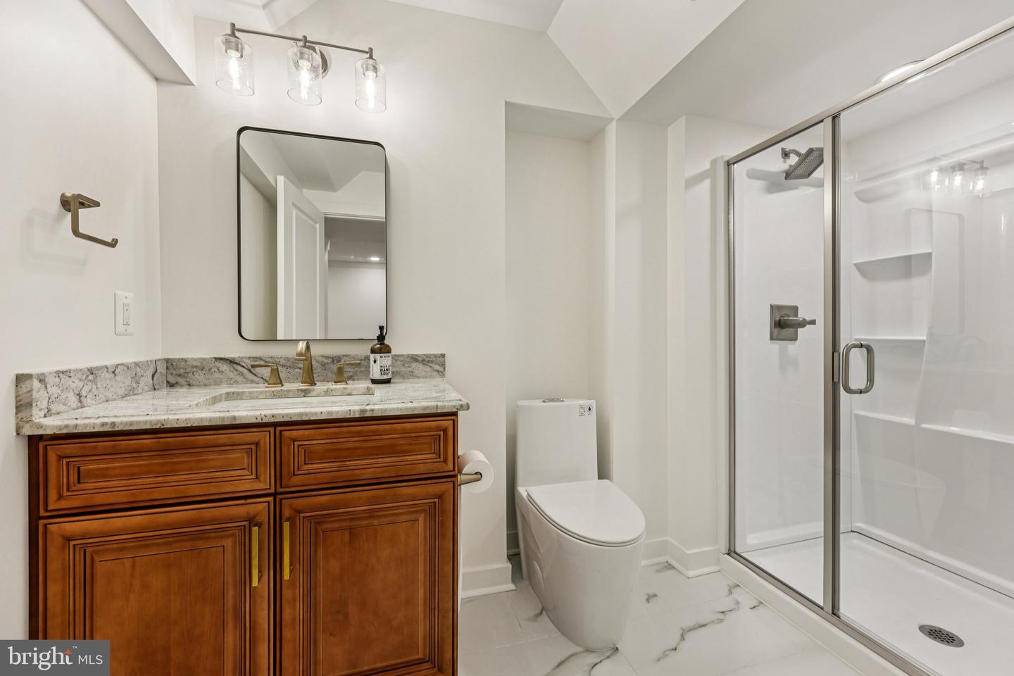 4702 LEIGHFIELD VALLEY DR, CHANTILLY, Virginia 20151, 5 Bedrooms Bedrooms, ,5 BathroomsBathrooms,Residential,For sale,4702 LEIGHFIELD VALLEY DR,VAFX2287164 MLS # VAFX2287164