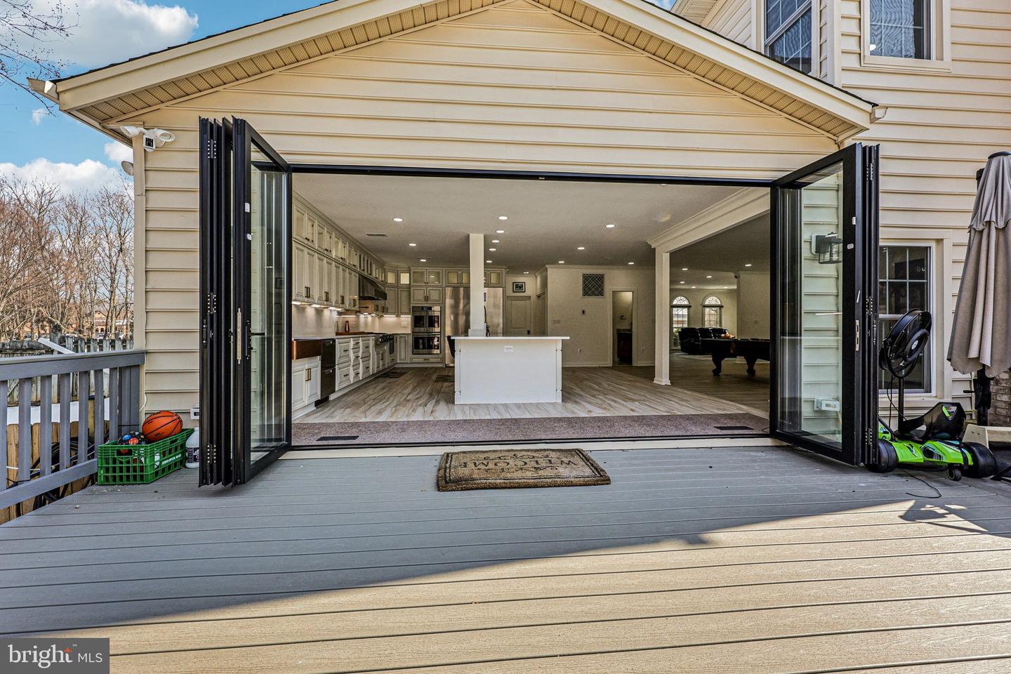 4702 LEIGHFIELD VALLEY DR, CHANTILLY, Virginia 20151, 5 Bedrooms Bedrooms, ,5 BathroomsBathrooms,Residential,For sale,4702 LEIGHFIELD VALLEY DR,VAFX2287164 MLS # VAFX2287164