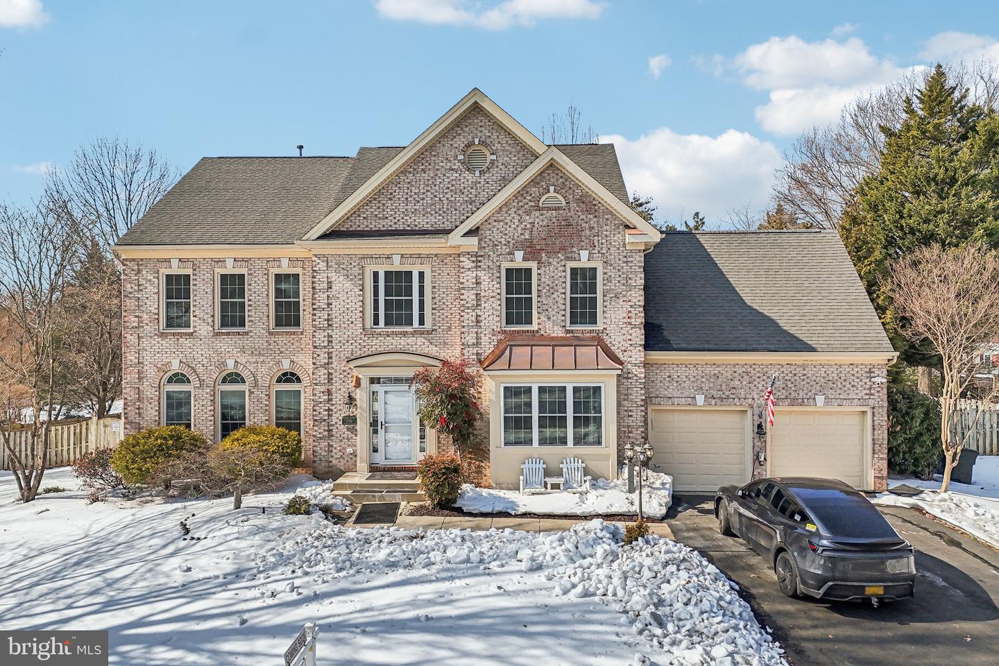 4702 LEIGHFIELD VALLEY DR, CHANTILLY, Virginia 20151, 5 Bedrooms Bedrooms, ,5 BathroomsBathrooms,Residential,For sale,4702 LEIGHFIELD VALLEY DR,VAFX2287164 MLS # VAFX2287164