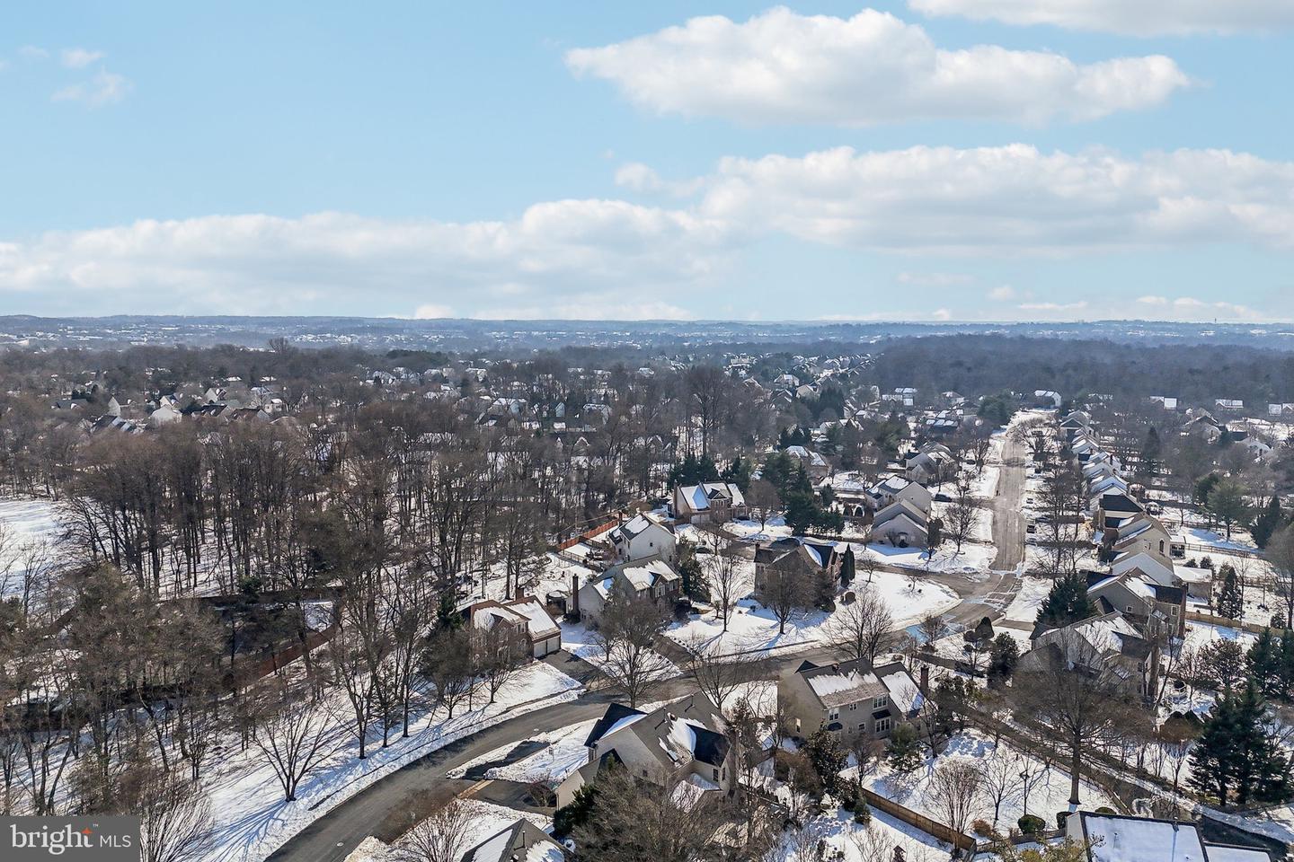 4702 LEIGHFIELD VALLEY DR, CHANTILLY, Virginia 20151, 5 Bedrooms Bedrooms, ,5 BathroomsBathrooms,Residential,For sale,4702 LEIGHFIELD VALLEY DR,VAFX2287164 MLS # VAFX2287164