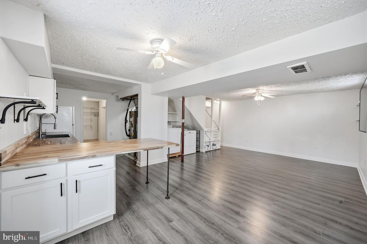 8303 WHITE STAR CT, SPRINGFIELD, Virginia 22153, 4 Bedrooms Bedrooms, ,3 BathroomsBathrooms,Residential,For sale,8303 WHITE STAR CT,VAFX2287170 MLS # VAFX2287170