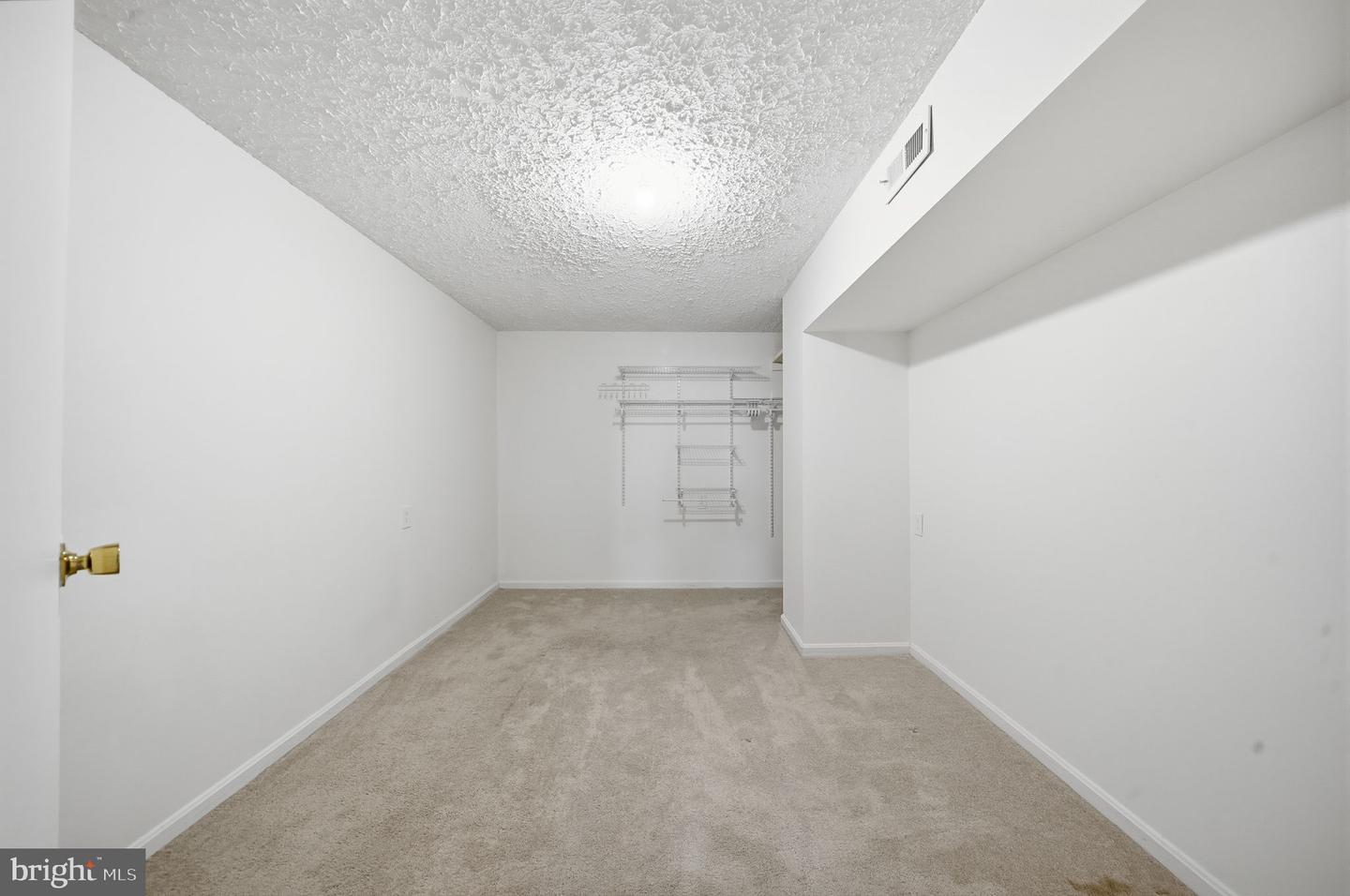 8303 WHITE STAR CT, SPRINGFIELD, Virginia 22153, 4 Bedrooms Bedrooms, ,3 BathroomsBathrooms,Residential,For sale,8303 WHITE STAR CT,VAFX2287170 MLS # VAFX2287170