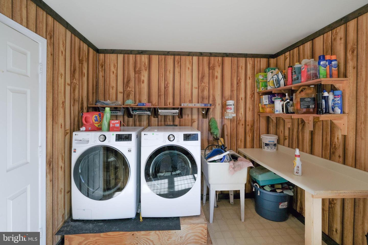 180 GOLDFINCH LN, GORE, Virginia 22637, 4 Bedrooms Bedrooms, ,3 BathroomsBathrooms,Residential,For sale,180 GOLDFINCH LN,VAFV2039186 MLS # VAFV2039186